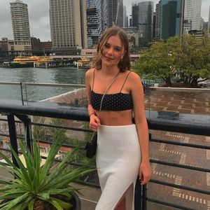 Meet your Posher, Hayley